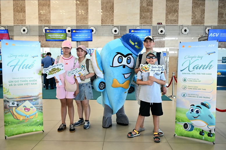 'Bay nhẹ tới Huế', thêm một hành trình xanh cùng Vietnam Airlines- Ảnh 1.