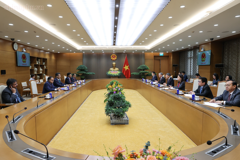 Thủ tướng tiếp Quốc vụ khanh Bộ Ngoại giao Ấn Độ: Việt Nam là đối tác then chốt của Ấn Độ trong ASEAN- Ảnh 6.