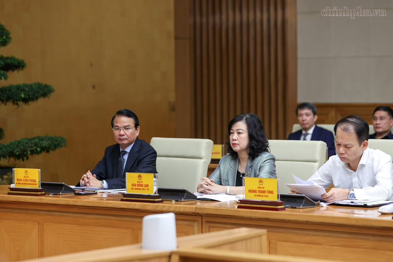 Thủ tướng: Năm học mới đặc biệt quan trọng, phải đổi mới thực chất từ bên trong ngành giáo dục- Ảnh 5.