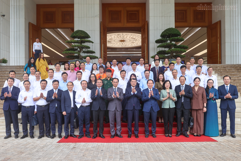 Thủ tướng: Năm học mới đặc biệt quan trọng, phải đổi mới thực chất từ bên trong ngành giáo dục- Ảnh 7.