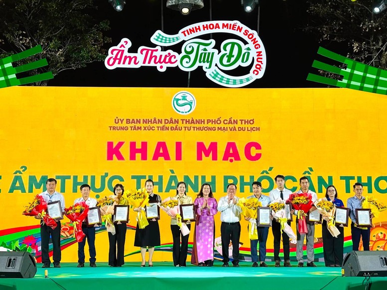 Cần Thơ định vị 'Ẩm thực Tây Đô' thành sản phẩm du lịch đặc trưng- Ảnh 1.