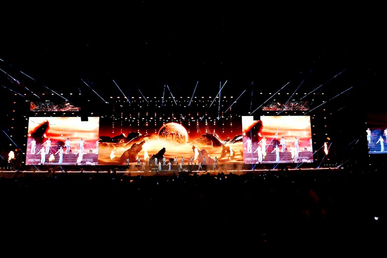 'Bùng nổ' cảm xúc trong đêm khai mạc Huế Wonderverse Music Fest 2026- Ảnh 3.