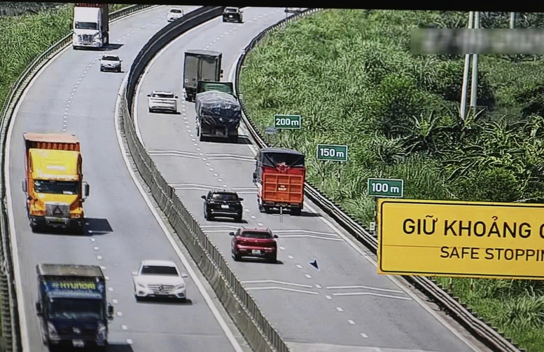 Cục Cảnh sát giao thông: Chỉ xử lý xe cố tình không giữ khoảng cách an toàn- Ảnh 1.