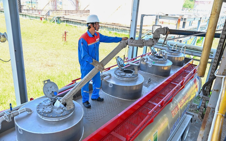 Sản xuất ethanol cho xăng E10: Nhà máy chuyển đổi nguyên liệu, hướng tới 125% công suất