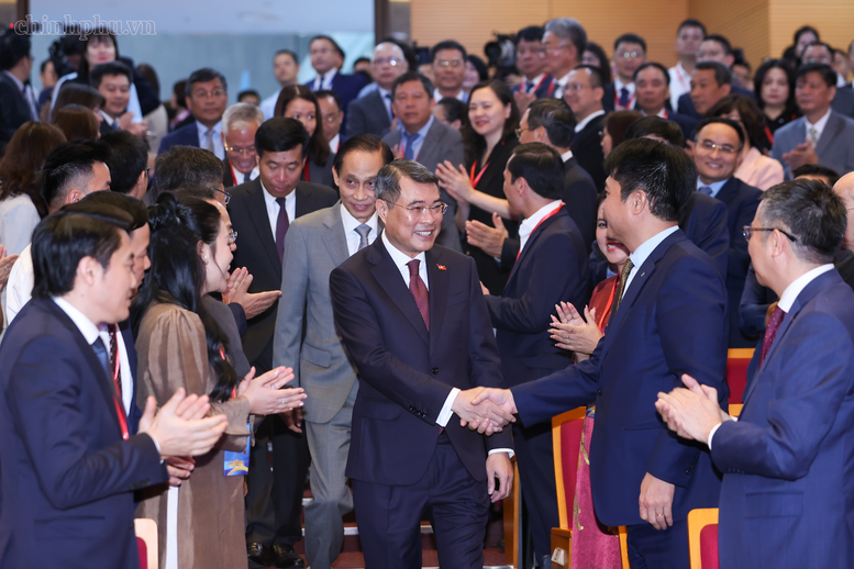 Thủ tướng Lê Minh Hưng: Biến sức ép bên ngoài thành dư địa phát triển mới- Ảnh 1.