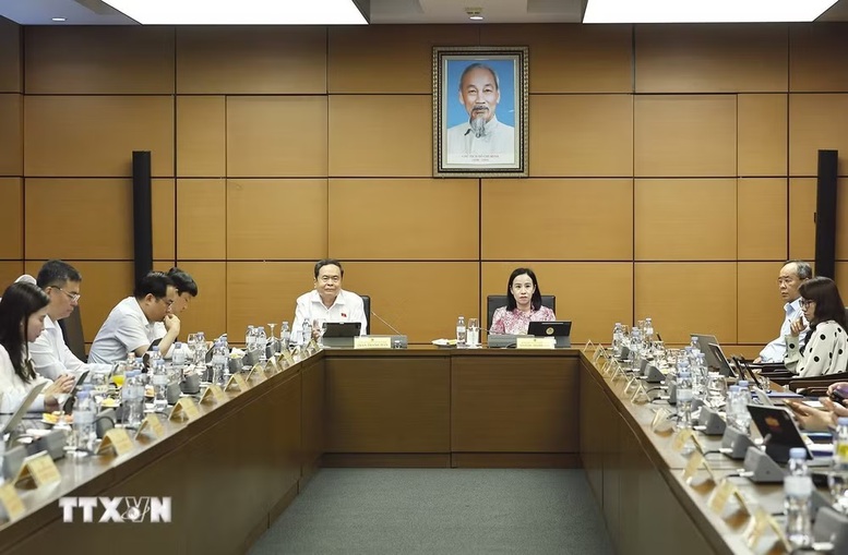 Chuyển tư duy ban phát thông tin sang hỗ trợ người dân tự bảo vệ bằng pháp luật- Ảnh 2.