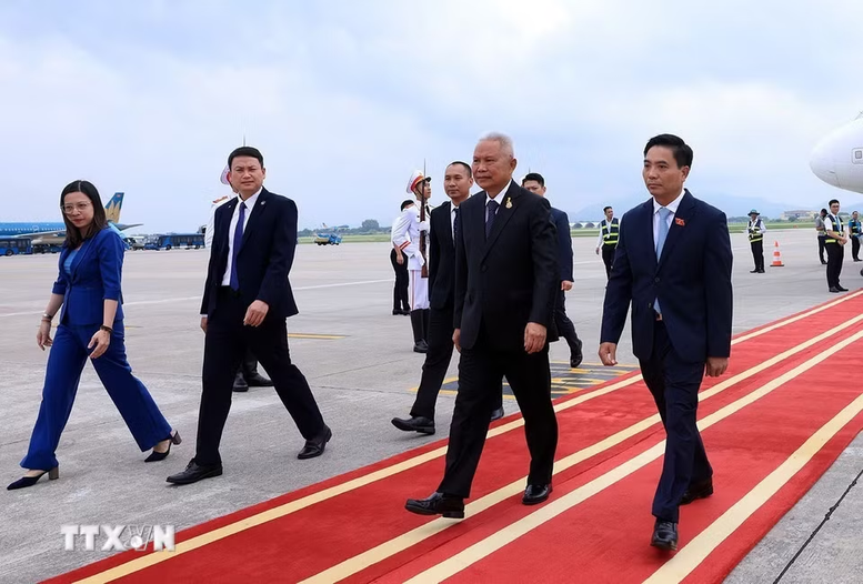 Chủ tịch Quốc hội kiêm Chủ tịch Hạ viện Vương quốc Thái Lan bắt đầu thăm chính thức Việt Nam- Ảnh 3.
