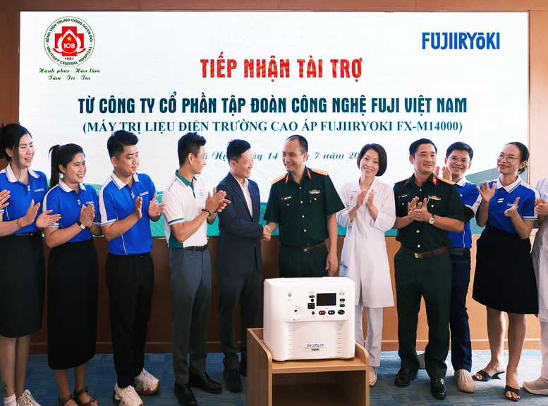 Bệnh viện Trung ương Quân đội 108 ứng dụng công nghệ điện trường cao áp tích hợp AI trong phục hồi chức năng- Ảnh 1.