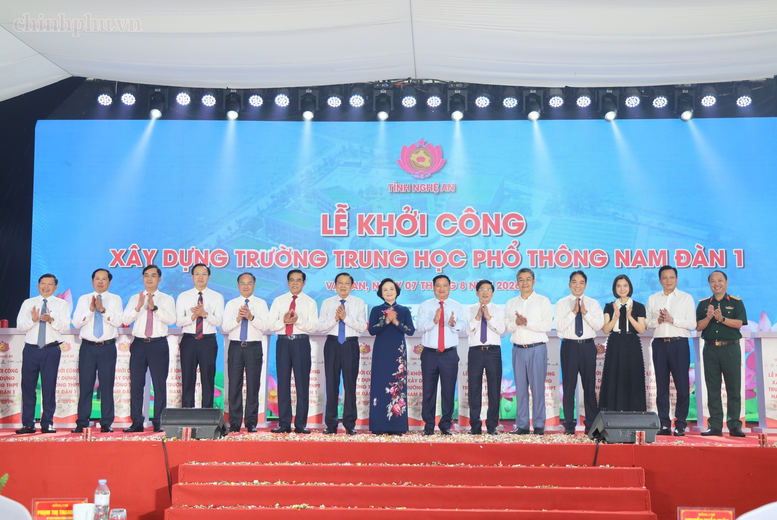 Khởi công Trường THPT Nam Đàn 1, Phó Thủ tướng Phạm Thị Thanh Trà kỳ vọng môi trường giáo dục chất lượng cao, nhân văn- Ảnh 7.