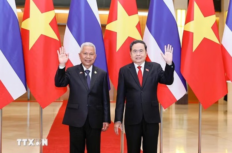 Chủ tịch Quốc hội kiêm Chủ tịch Hạ viện Vương quốc Thái Lan kết thúc chuyến thăm chính thức Việt Nam- Ảnh 1.