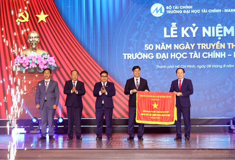 Trường Đại học Tài chính – Marketing: Tạo giá trị bền vững qua nửa thế kỷ bền bỉ vun đắp truyền thống và tri thức- Ảnh 3.