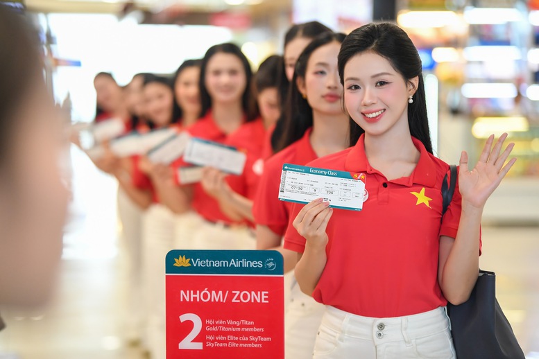 Giai điệu Quốc khánh vang lên ở độ cao 10.000 mét trên chuyến bay Vietnam Airlines- Ảnh 1.