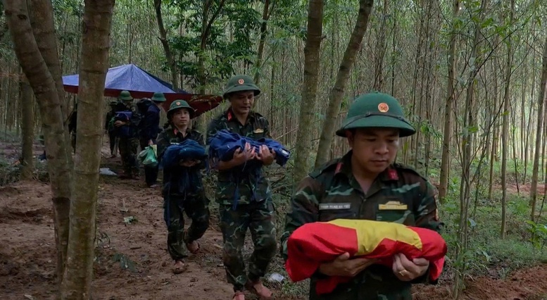 Quảng Trị: Tìm thấy nhiều hài cốt liệt sĩ ở bản Bãi Dinh- Ảnh 2.