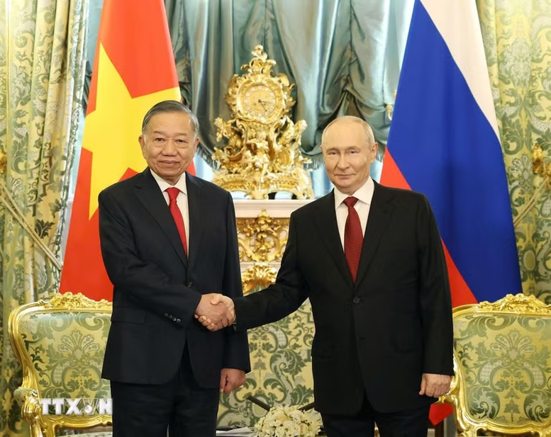 Tổng Bí thư, Chủ tịch nước Tô Lâm hội đàm với Tổng thống Nga Vladimir Putin- Ảnh 1.