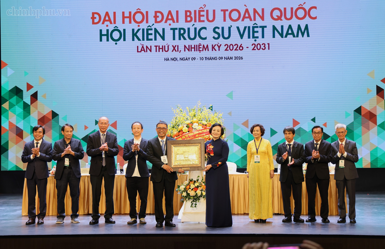 Phó Thủ tướng Phạm Thị Thanh Trà: 5 nhiệm vụ để kiến trúc đồng hành cùng đất nước trong kỷ nguyên mới- Ảnh 1.