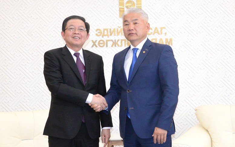 Phó Thủ tướng Hồ Quốc Dũng làm việc với Phó Thủ tướng Thường trực Mông Cổ