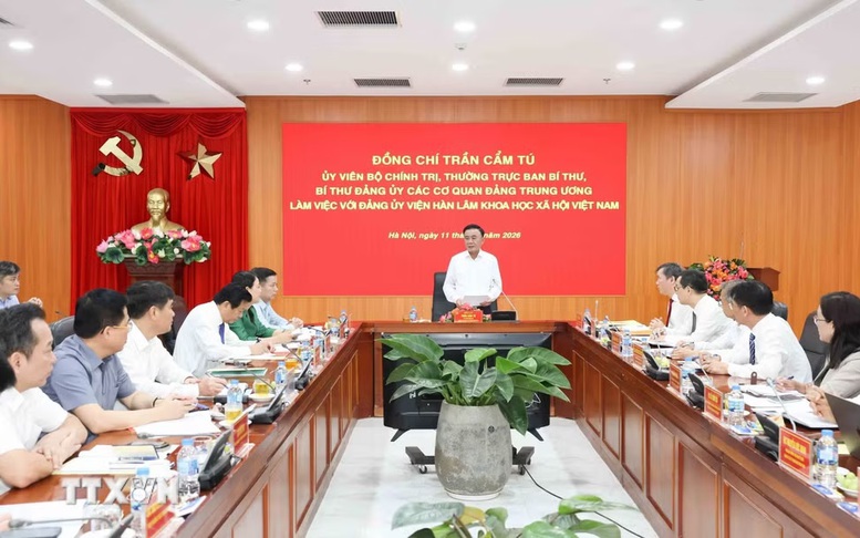 Công bố quyết định của Ban Bí thư về công tác cán bộ tại Viện Hàn lâm Khoa học xã hội Việt Nam - Ảnh 2.