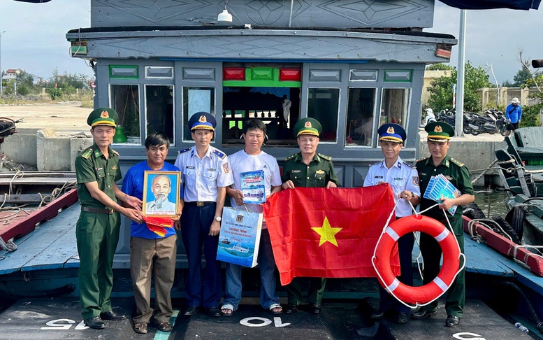 Bám từng cảng cá, từng con tàu lan tỏa thông điệp chống khai thác IUU