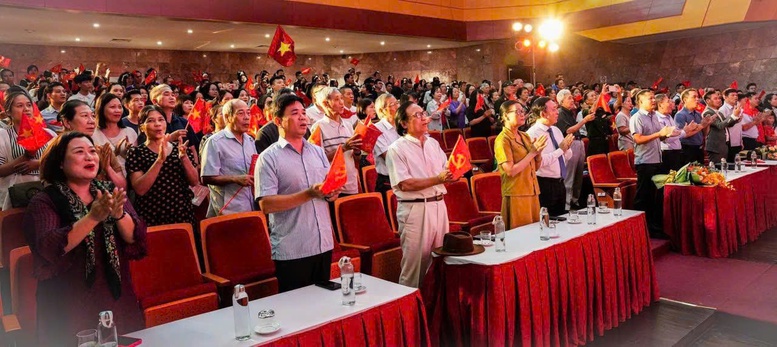 Công diễn miễn phí Chương trình nghệ thuật đặc biệt về Bác Hồ tại Bảo tàng Hồ Chí Minh  - Ảnh 3.