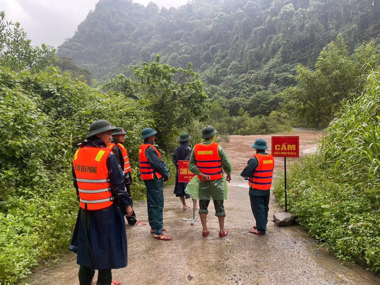 Quảng Trị triển khai lực lượng giúp nhân dân ứng phó  mưa lũ- Ảnh 1.