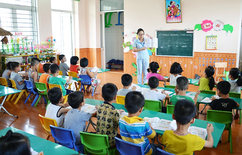 Trẻ em thuộc đối tượng phổ cập giáo dục mầm non cho trẻ 5-6 tuổi được miễn, giảm, hỗ trợ học phí- Ảnh 1.