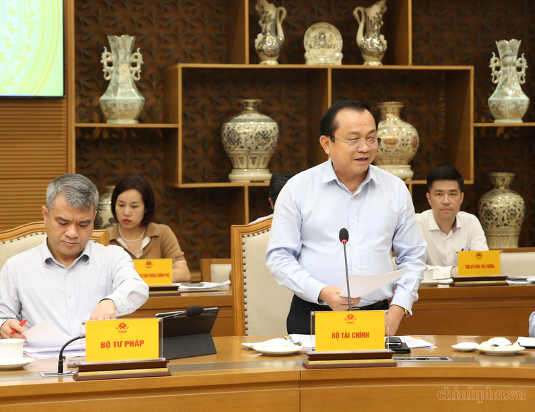 Phó Thủ tướng Thường trực Phạm Gia Túc cho ý kiến về chủ trương đầu tư xây dựng Tổ hợp Công nghiệp đường sắt- Ảnh 2.