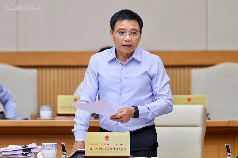 Thủ tướng: Tuyệt đối không để lợi ích cục bộ, lợi ích ngành, lợi ích nhóm chi phối chính sách- Ảnh 5.