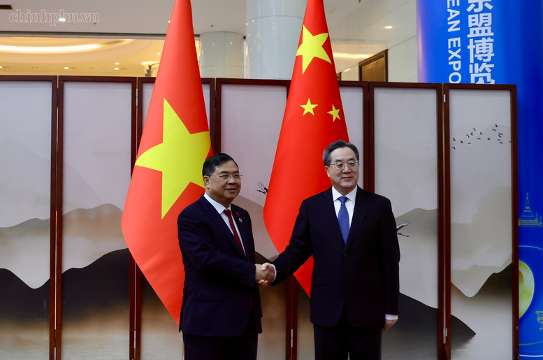 Phó Thủ tướng Thường trực Chính phủ Phạm Gia Túc hội đàm với Phó Thủ tướng Thường trực Quốc vụ viện Trung Quốc Đinh Tiết Tường- Ảnh 1.