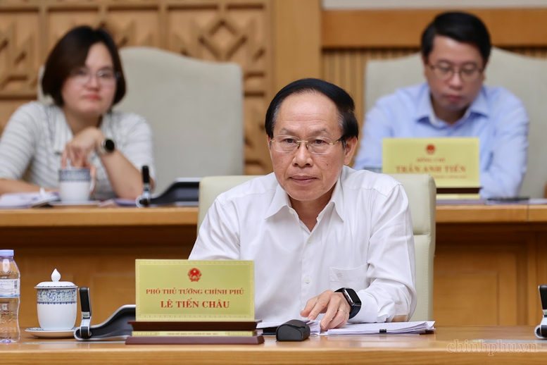 Thủ tướng: Tuyệt đối không để lợi ích cục bộ, lợi ích ngành, lợi ích nhóm chi phối chính sách- Ảnh 4.