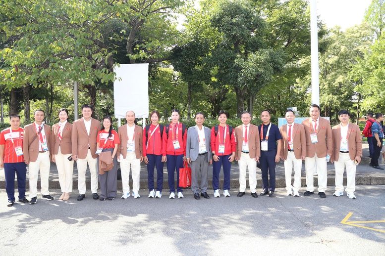 Lãnh đạo Bộ VHTTDL thăm, động viên Đoàn Thể thao Việt Nam tại ASIAD 20- Ảnh 1.
