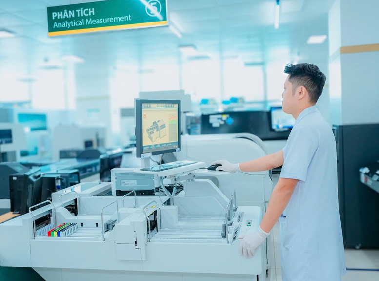 Rút ngắn 2 giờ chờ xét nghiệm nhờ chuyển đổi số và hệ thống xét nghiệm thống nhất- Ảnh 2.