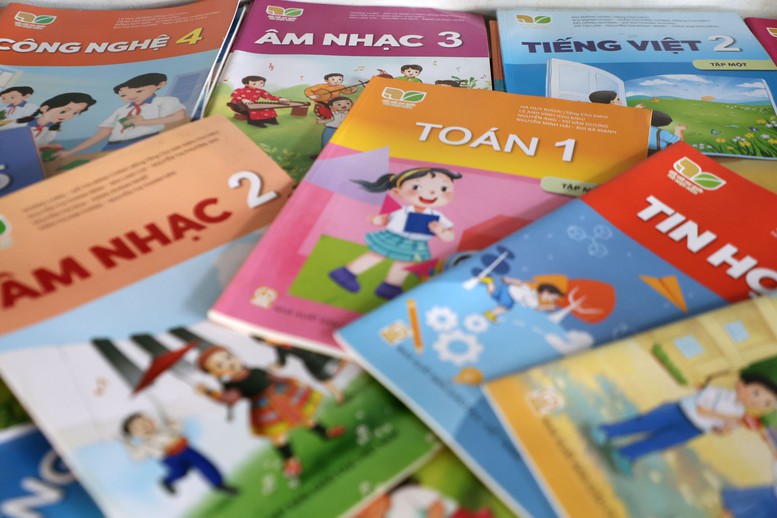 Hoàn thành cung ứng sách giáo khoa còn thiếu trước ngày 22/9- Ảnh 1.