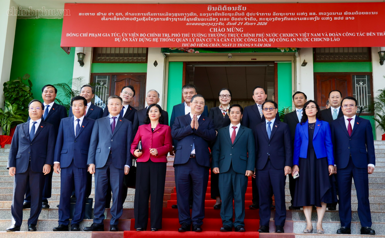 Phó Thủ tướng Thường trực Phạm Gia Túc thăm các công trình, dự án hợp tác hữu nghị Việt Nam - Lào- Ảnh 2.