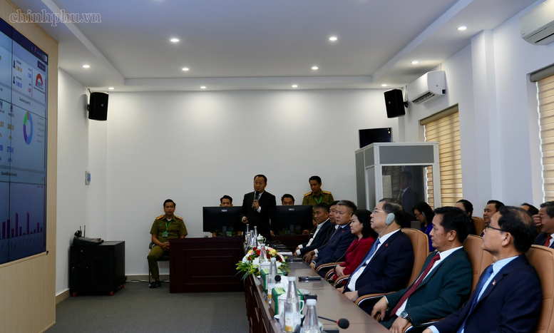 Phó Thủ tướng Thường trực Phạm Gia Túc thăm các công trình, dự án hợp tác hữu nghị Việt Nam - Lào- Ảnh 1.