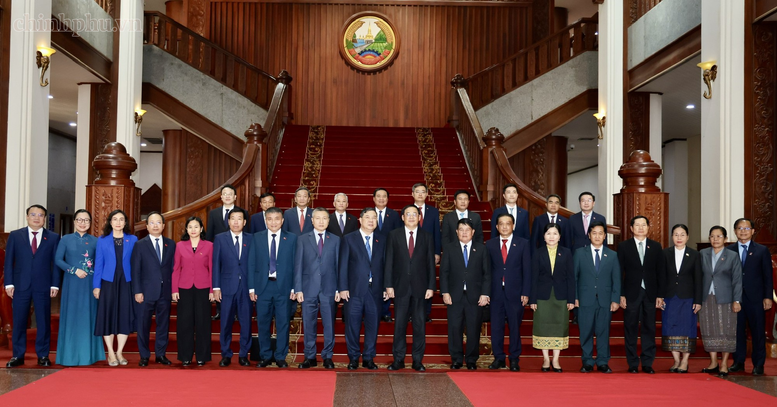 Phó Thủ tướng Thường trực Phạm Gia Túc chào Tổng Bí thư, Chủ tịch nước và Thủ tướng Lào- Ảnh 7.