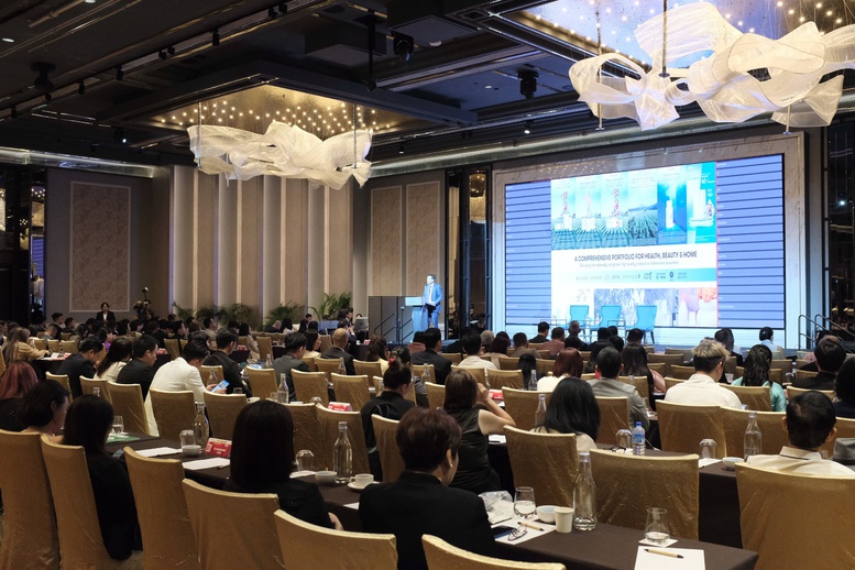 Amway Việt Nam được vinh danh Top 5 Doanh nghiệp tiêu biểu ASEAN và Top 5 Thương hiệu/sản phẩm nổi tiếng ASEAN- Ảnh 3.