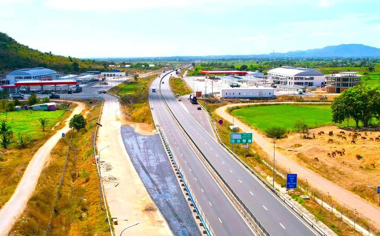Đề xuất Nhà nước đầu tư trước hạng mục thiết yếu tại trạm dừng nghỉ cao tốc- Ảnh 1.