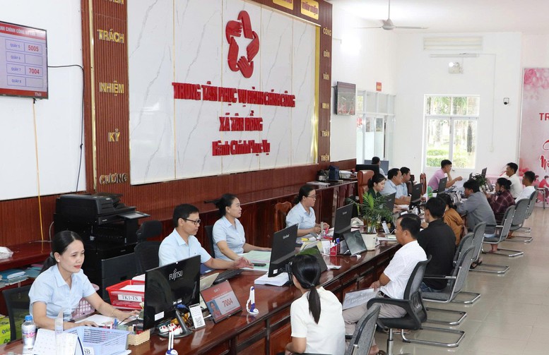Bài 2: Cán bộ cấp xã trong bộ máy mới - Từ 'đủ tiêu chuẩn' đến 'làm được việc'- Ảnh 1.