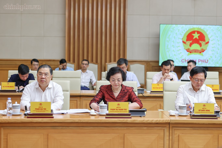 Thông qua dự thảo báo cáo kết quả kiểm tra, giám sát (đợt 3) đối với Ban Thường vụ Đảng ủy Chính phủ- Ảnh 5.