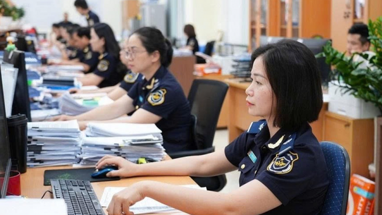 Tinh gọn hơn 53% đầu mối: Hải quan vận hành thông suốt sau sắp xếp bộ máy- Ảnh 1.