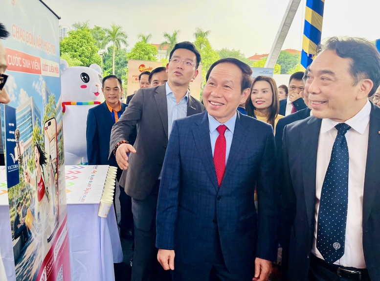 Đại học Victoria Hòa Bình: Hành trình mới xác lập vị thế tốt hơn, tầm nhìn lớn hơn và sứ mệnh cao cả hơn- Ảnh 7.
