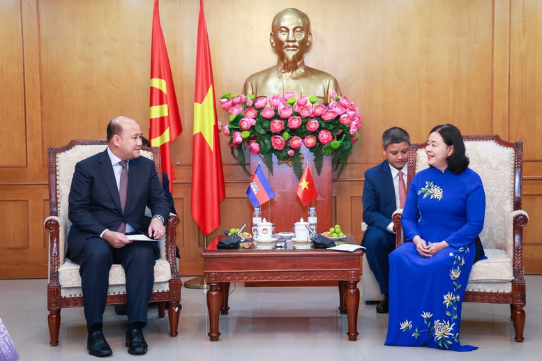 Chủ tịch Ủy ban Trung ương MTTQ Việt Nam tiếp đoàn đại biểu cấp cao Hội Liên hiệp Thanh niên Campuchia- Ảnh 5.