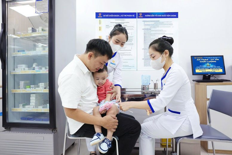 Việt Nam đã có vaccine tay chân miệng cho trẻ từ 2 tháng tuổi- Ảnh 2.
