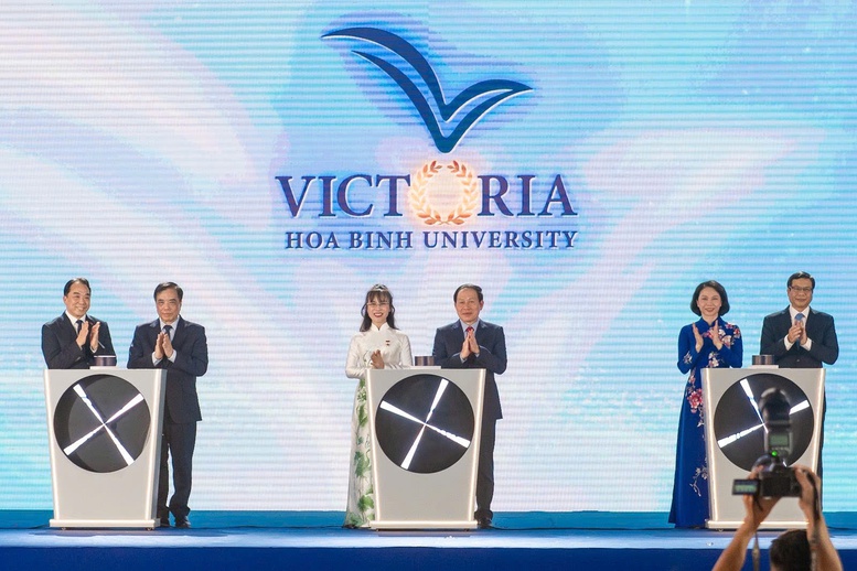 Đại học Victoria Hòa Bình: Dấu mốc chuyển mình - khai mở tương lai- Ảnh 2.