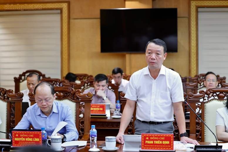 Thông qua dự thảo báo cáo kết quả kiểm tra, giám sát (đợt 3) đối với Ban Thường vụ Tỉnh ủy Hà Tĩnh- Ảnh 4.