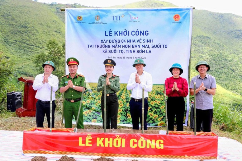 Công an Cửa khẩu Nội Bài chung tay xóa nhà tạm tại Sơn La- Ảnh 2.