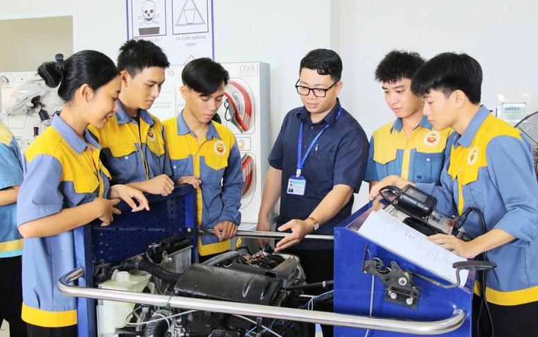 Hướng dẫn xác định cơ sở giáo dục nghề nghiệp công lập thuộc lĩnh vực đặc thù phục vụ sắp xếp, tổ chức lại