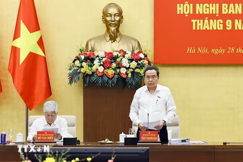 Chủ tịch Quốc hội Trần Thanh Mẫn chủ trì Hội nghị Ban Thường vụ Đảng ủy Quốc hội- Ảnh 1.