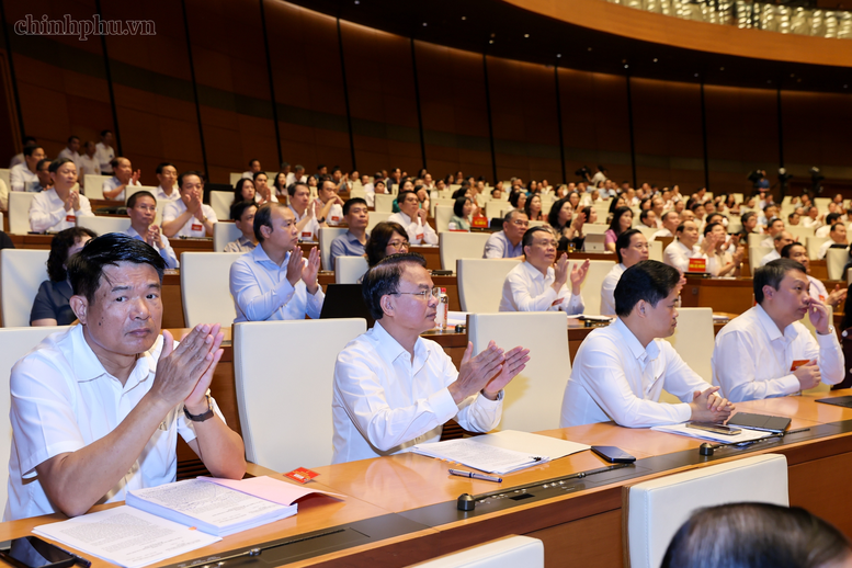 Các đồng chí lãnh đạo Đảng, Nhà nước dự Hội nghị quán triệt, triển khai thực hiện một số nghị quyết, chỉ thị của Bộ Chính trị- Ảnh 4.