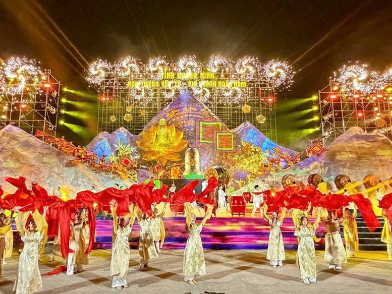 Tổ chức Ngày Văn hóa Việt Nam gắn với Ngày hội Đại đoàn kết toàn dân tộc- Ảnh 1.